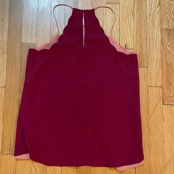 Express Reversible Camisole with Scallop Detail - Size S - Picture 3 of 4